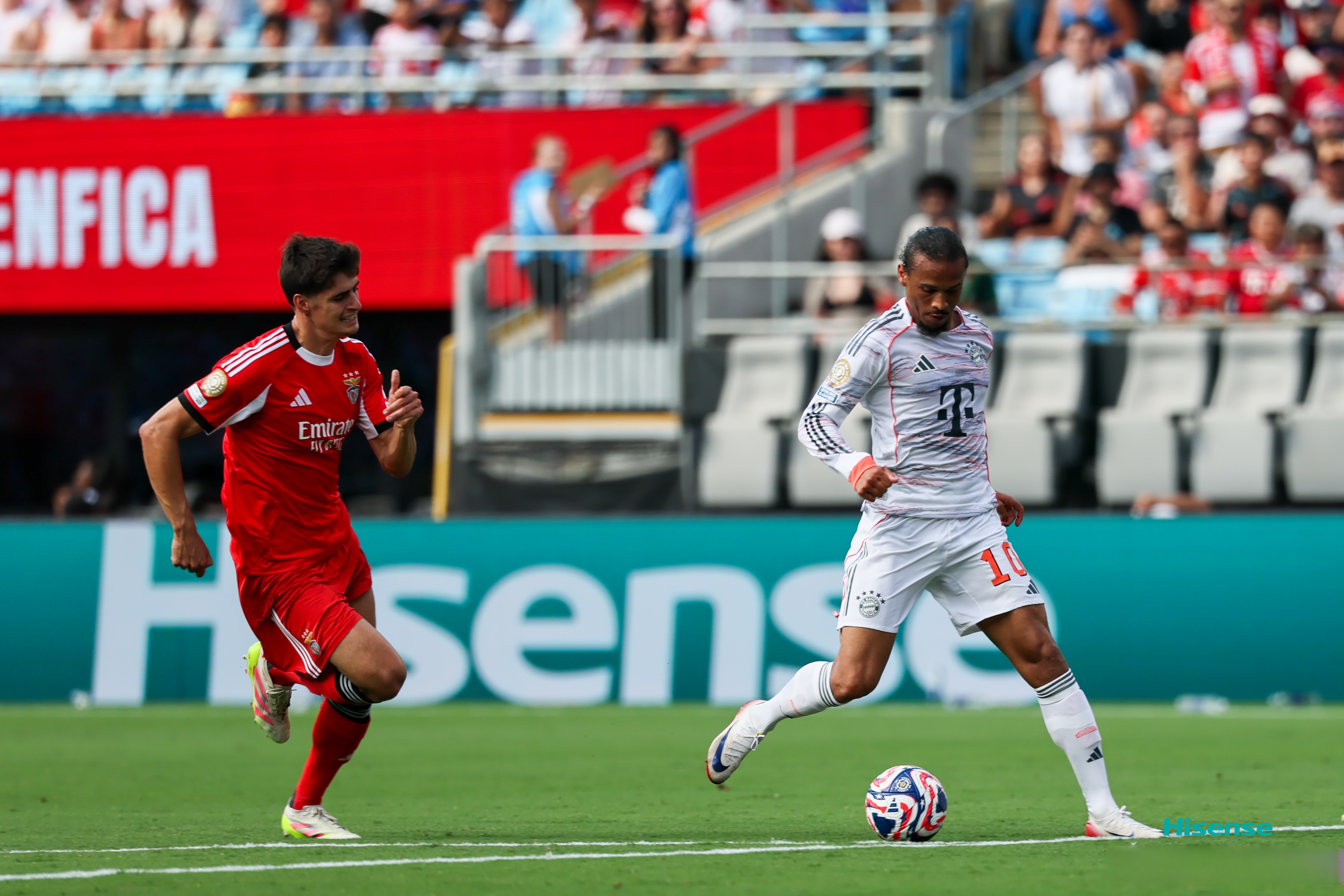 达拉斯独行侠训练开放日，赛前状态回暖引欢呼，葡超在即，更衣室氛围转暖(圣安东尼奥马刺vs达拉斯独行侠)-开云平台